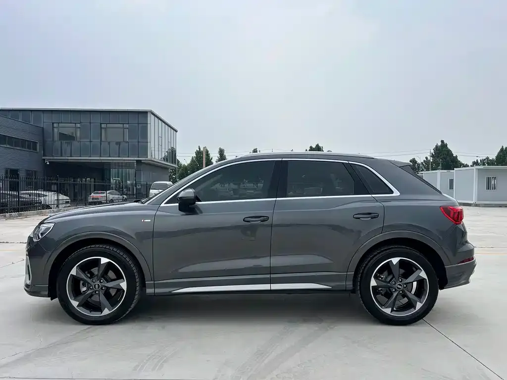Audi Q3 — фото 7