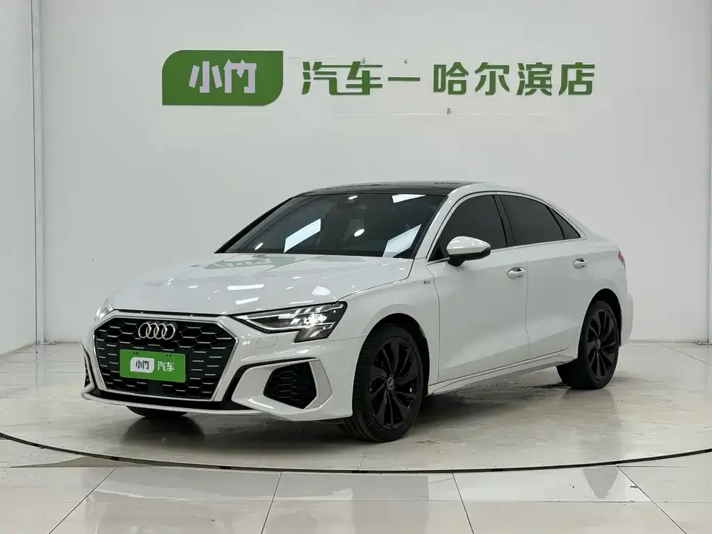 Audi A3 — фото 1
