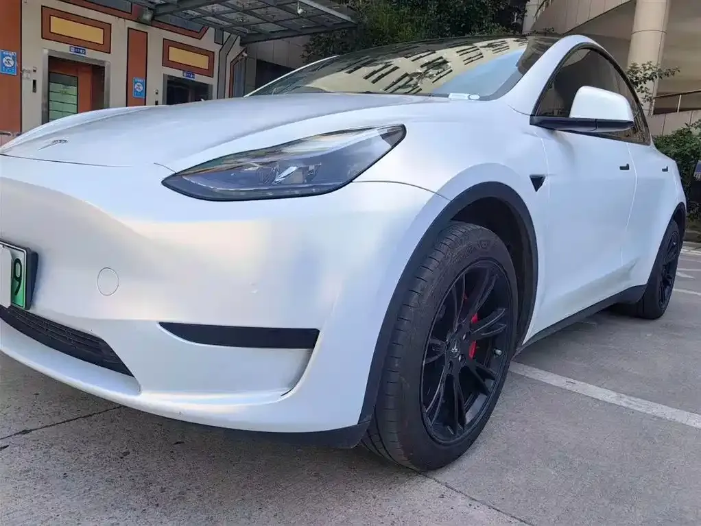 Tesla Model Y — фото 6