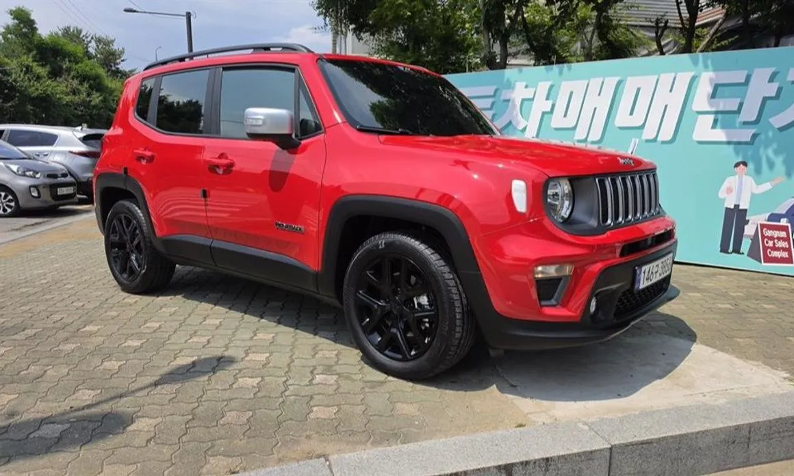 Jeep Renegade — фото 1