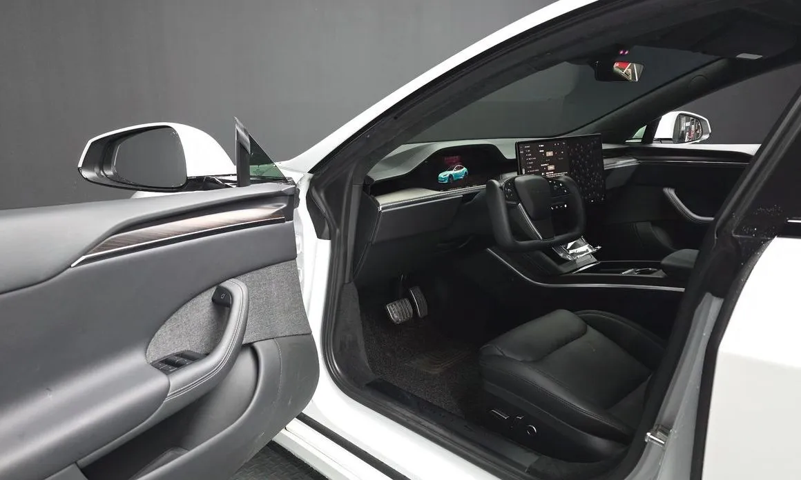 Tesla Model S — фото 6