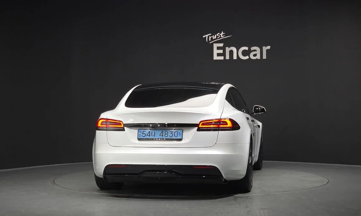 Tesla Model S — фото 2