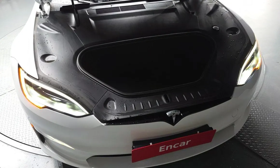 Tesla Model S — фото 8