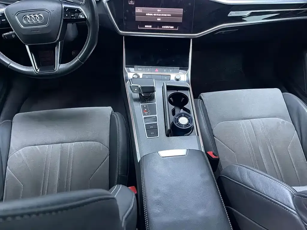 Audi A6L 2021 из CN, фото 4