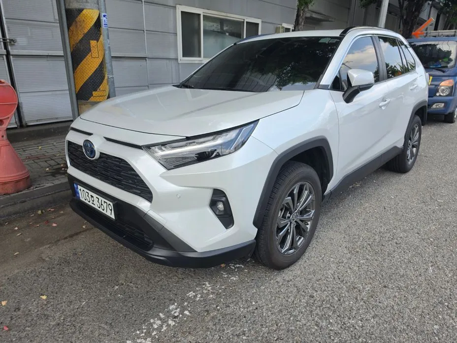 Toyota RAV4 2023 из KR, фото 10