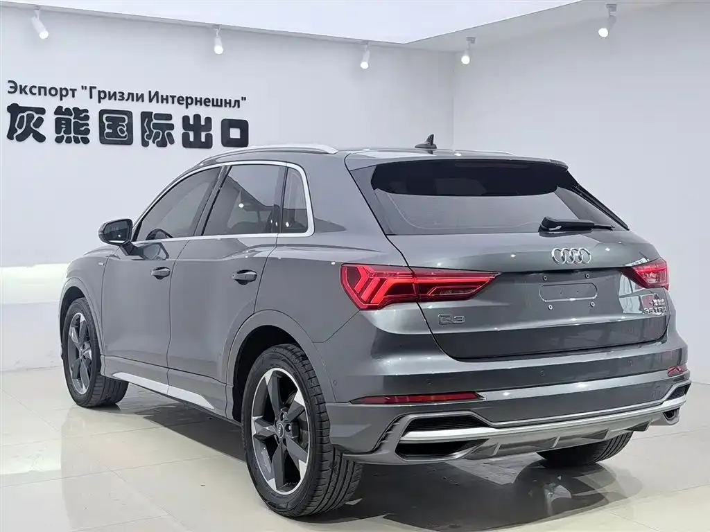 Audi Q3 — фото 10