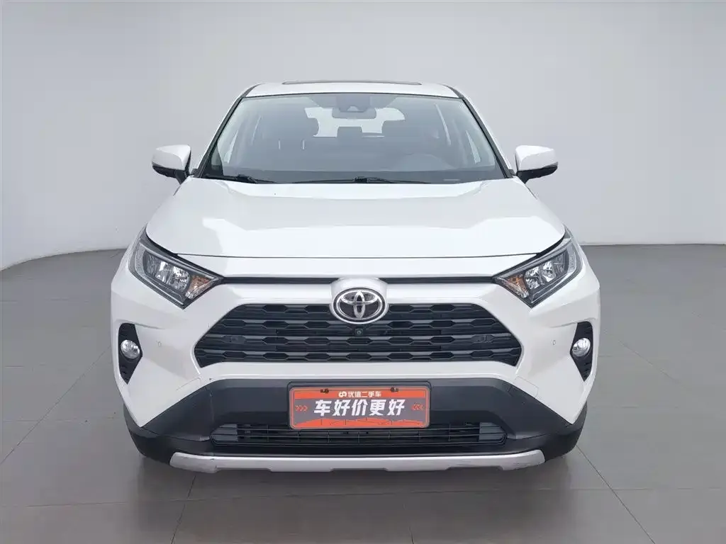 Toyota RAV4 — фото 6