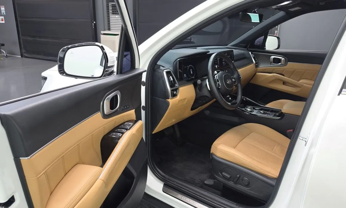 Kia Sorento — фото 10
