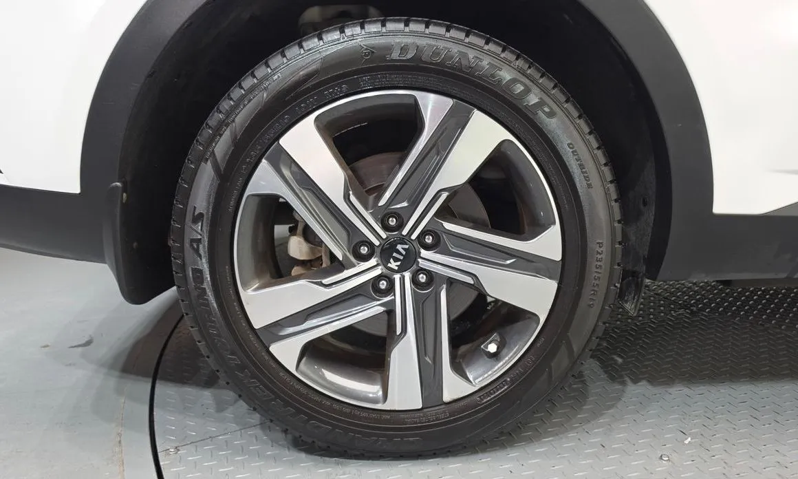 Kia Sorento — фото 5