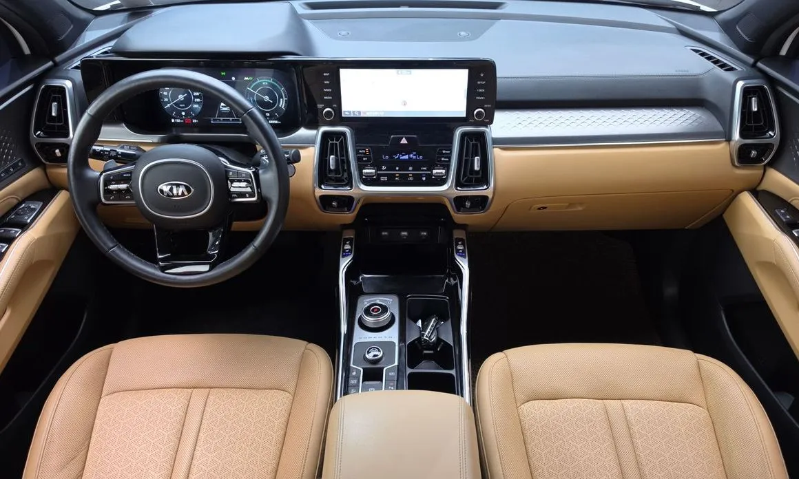 Kia Sorento — фото 9