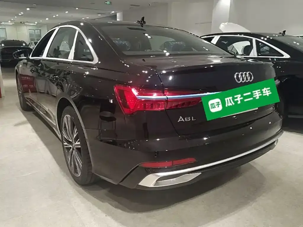 Audi A6L — фото 8