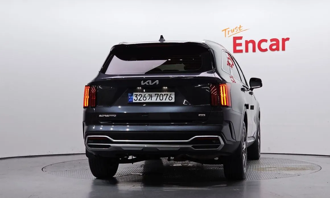 Kia Sorento — фото 9