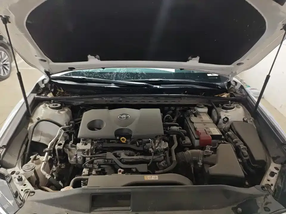 Toyota Camry — фото 9