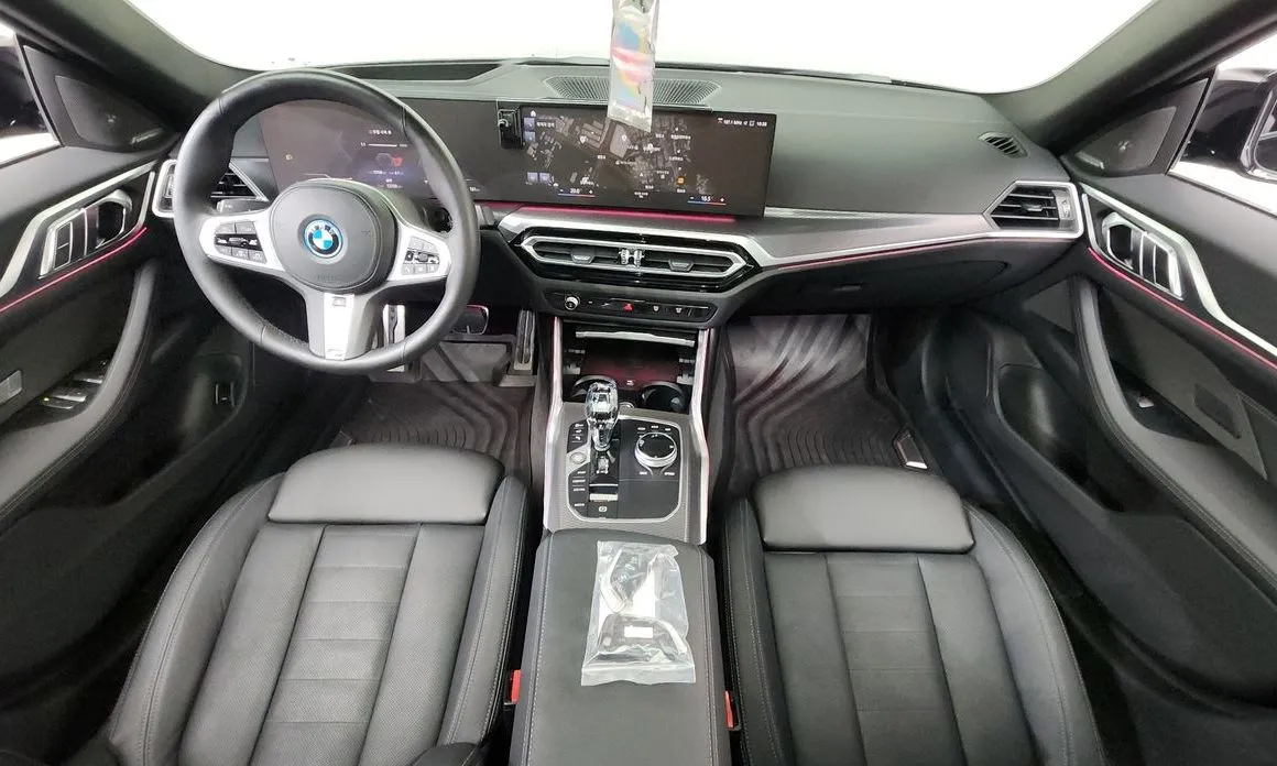 BMW i4 — фото 4