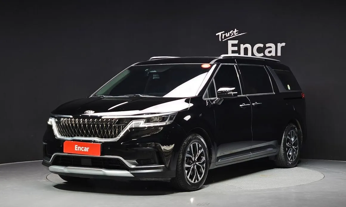Kia Carnival — фото 1