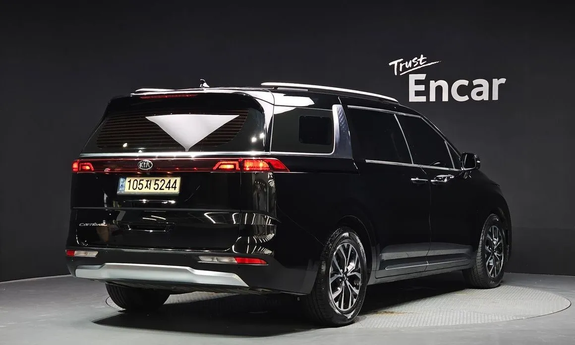 Kia Carnival — фото 3
