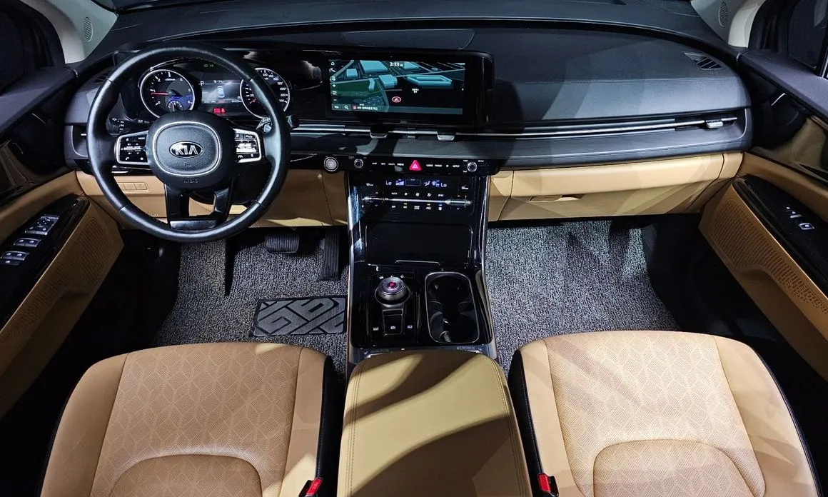 Kia Carnival — фото 10