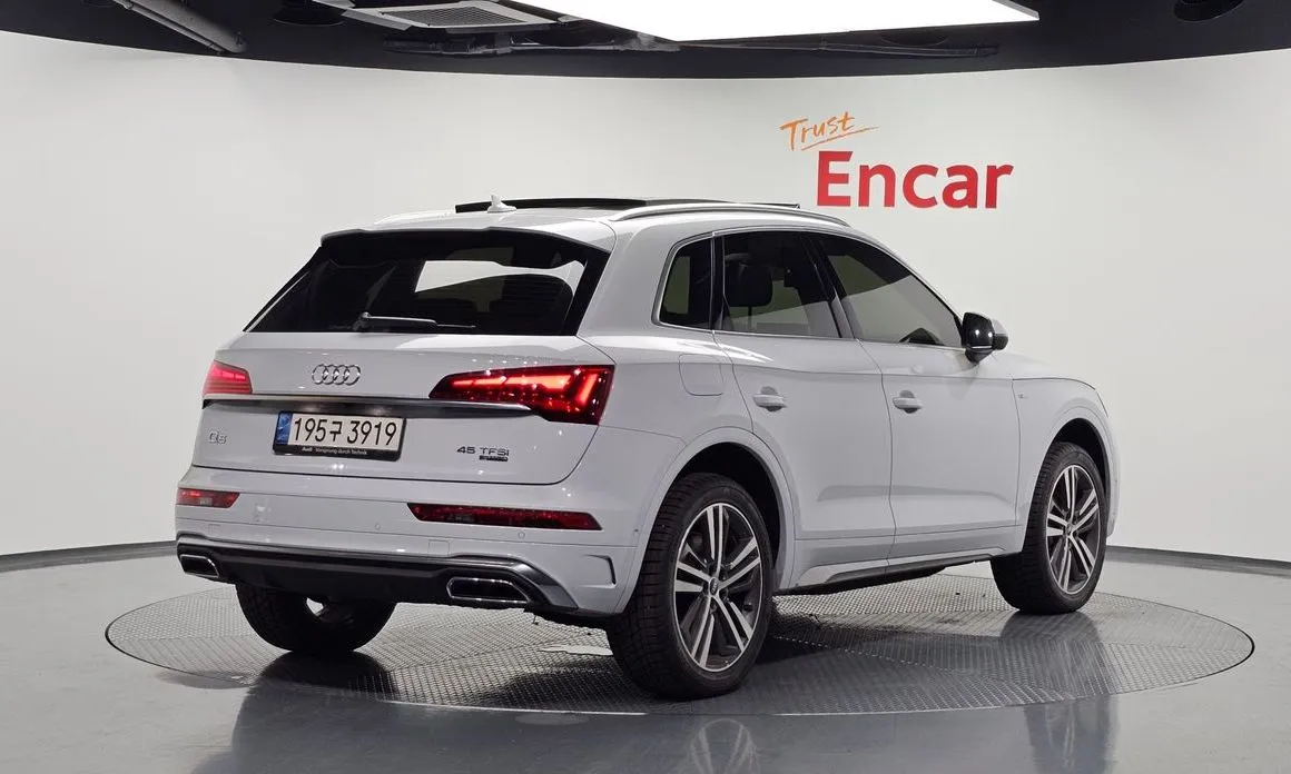 Audi Q5 2021 из KR, фото 5