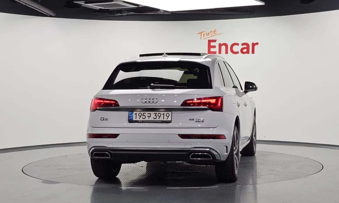Audi Q5 2021 из KR, фото 9