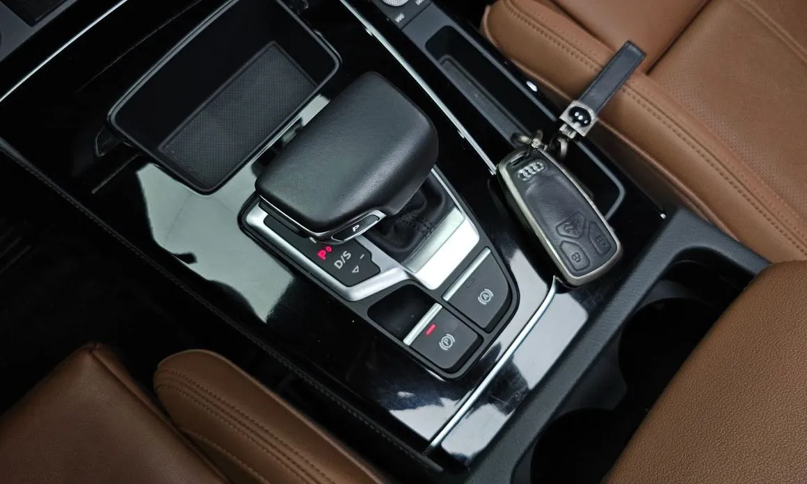 Audi Q5 2021 из KR, фото 4