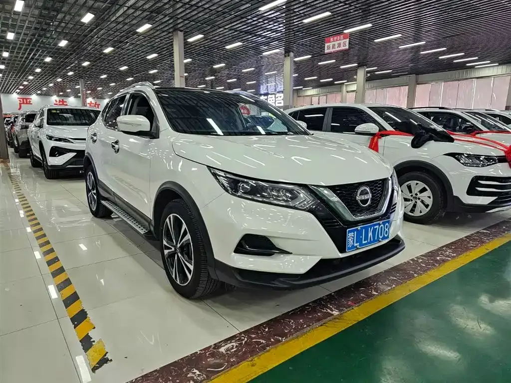 Nissan Qashqai — фото 10