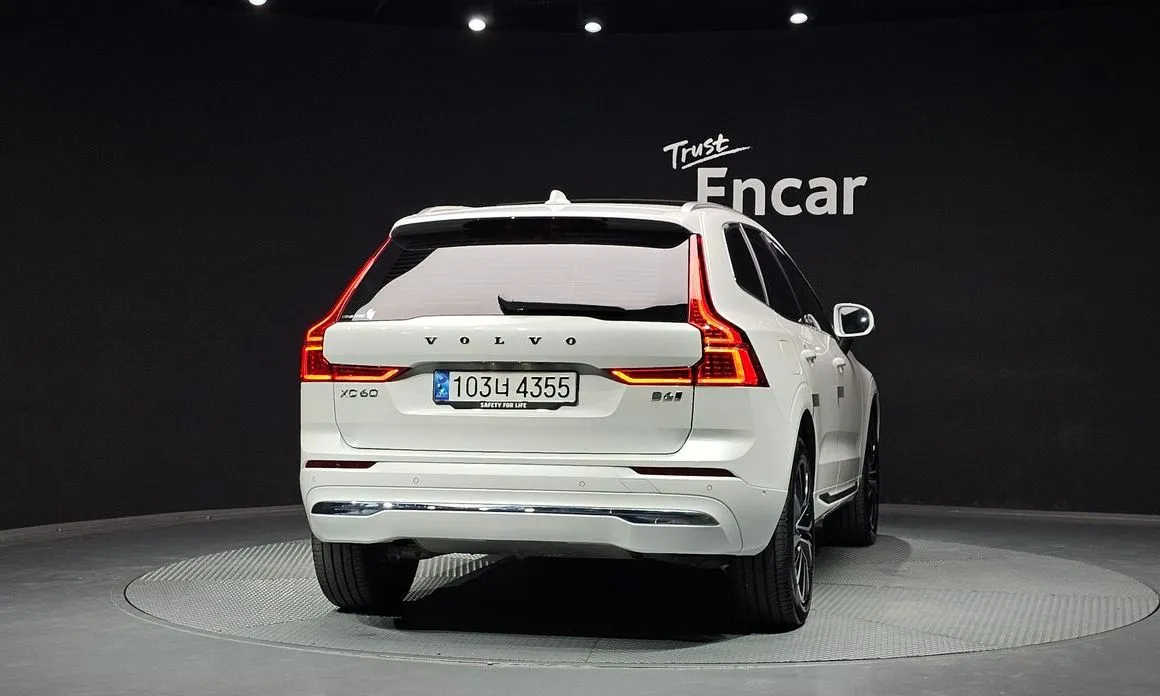 Volvo XC60 2023 из KR, фото 4