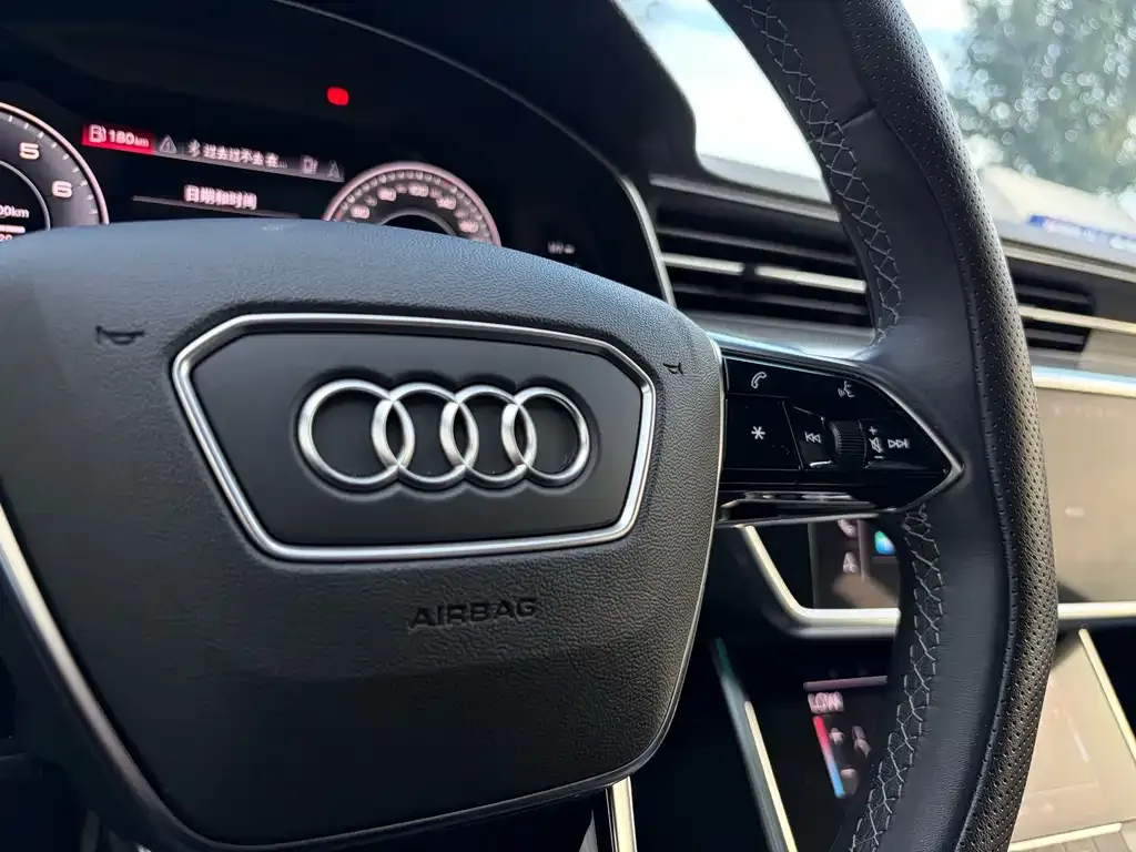 Audi A6L — фото 5