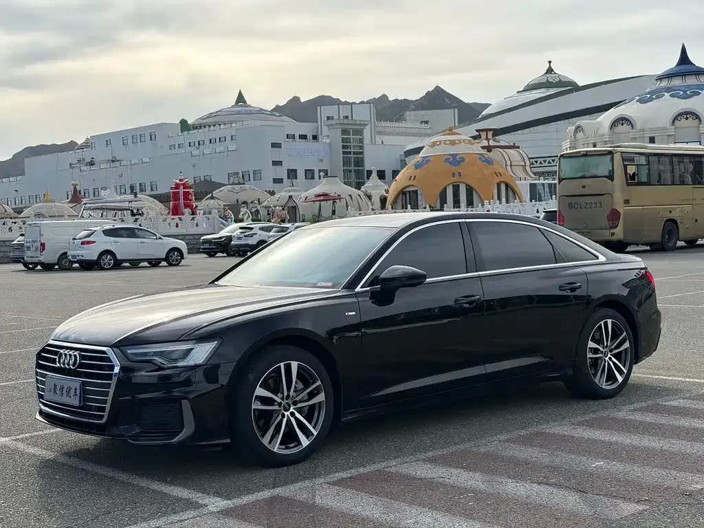 Audi A6L — фото 10