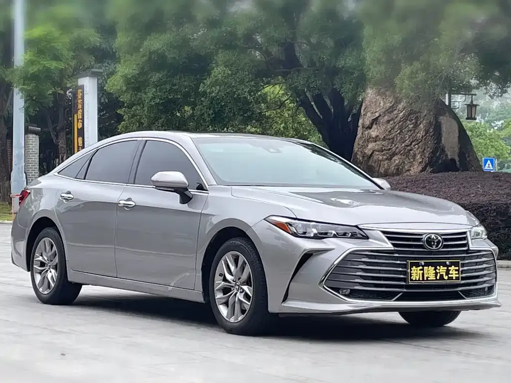 Toyota Avalon — фото 10