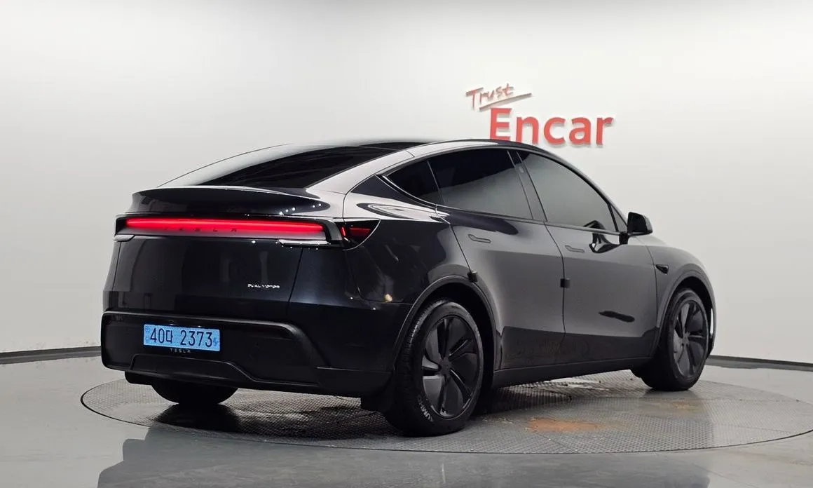 Tesla Model Y — фото 2