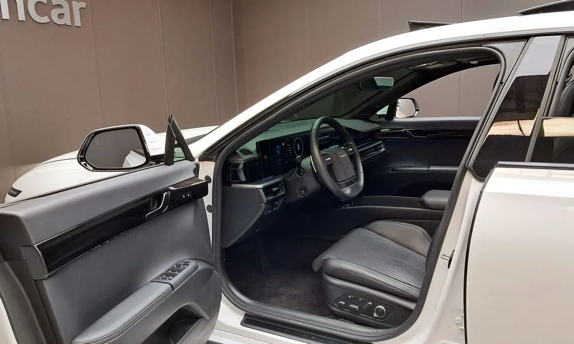 Hyundai Grandeur 2023 из KR, фото 2