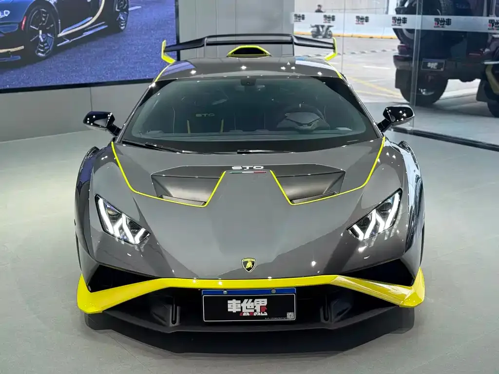 Lamborghini Huracan — фото 1