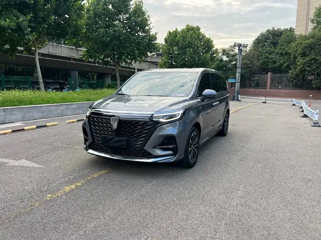 Roewe iMAX8 — фото 1
