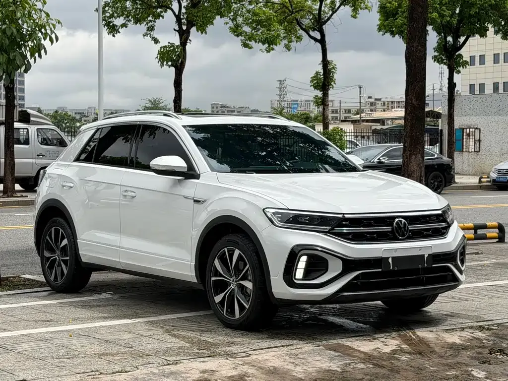 Volkswagen T-Roc — фото 8