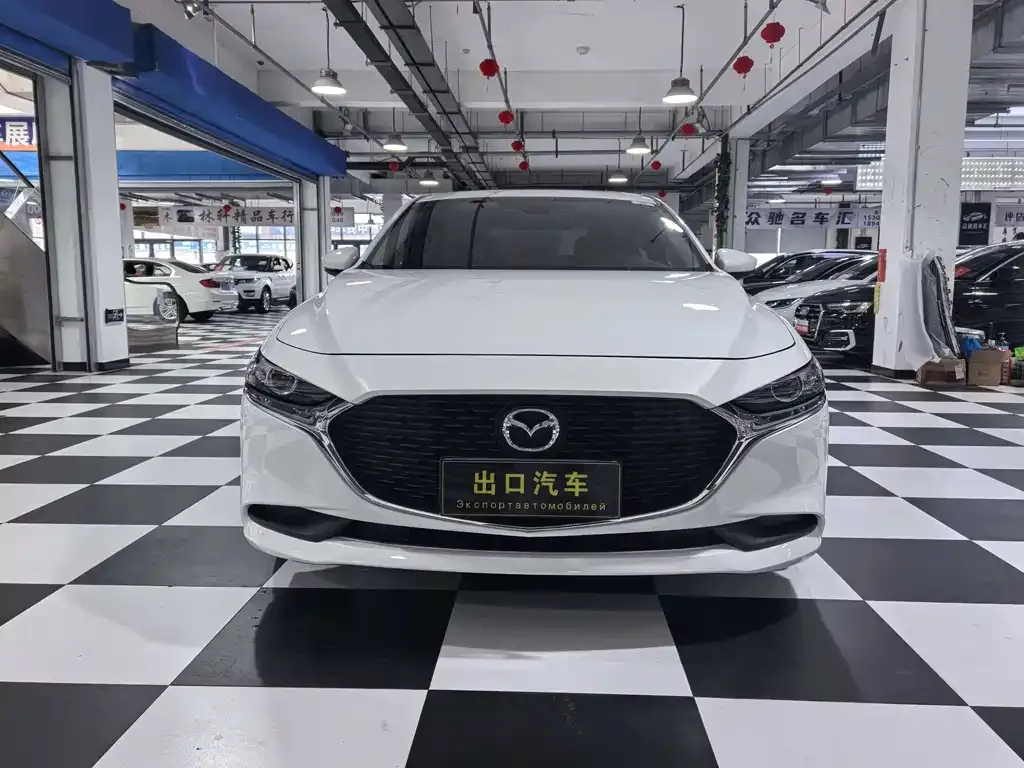Mazda 3 Axela — фото 3