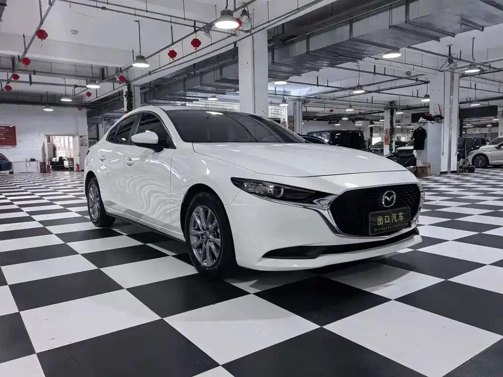 Mazda 3 Axela — фото 10