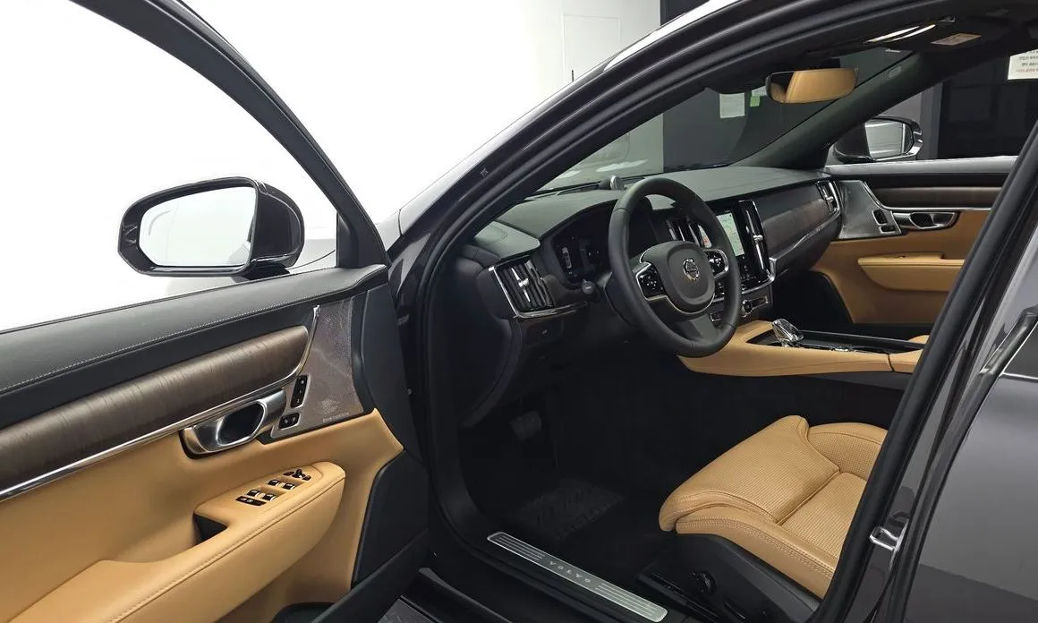 Volvo S90 2023 из KR, фото 9