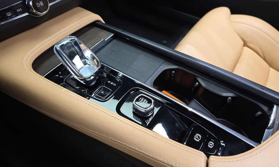 Volvo S90 2023 из KR, фото 8