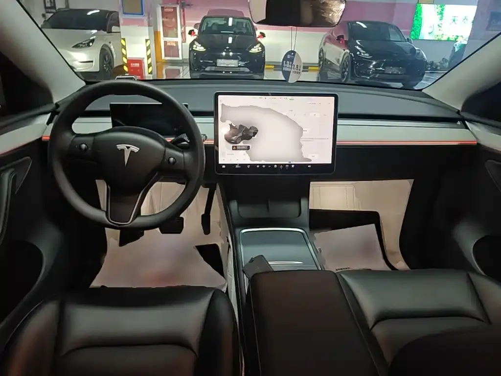 Tesla Model Y — фото 7