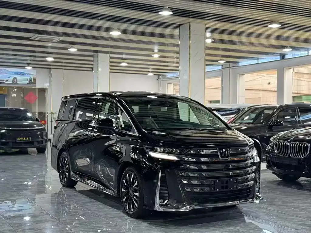 Toyota Vellfire — фото 10