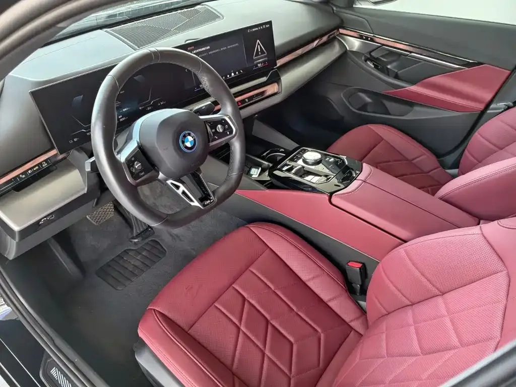 BMW i5 — фото 10