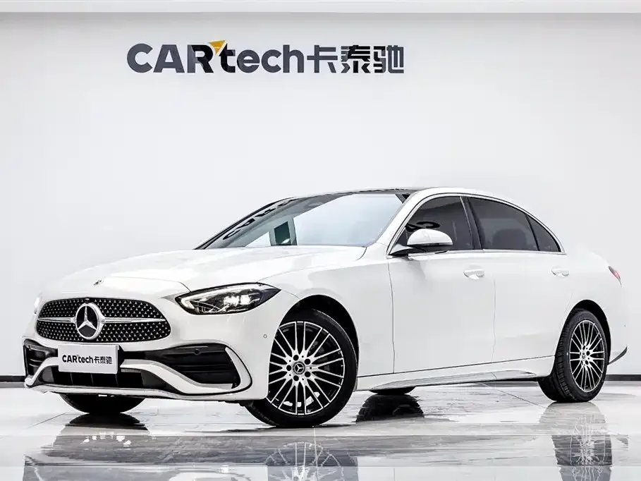 Mercedes-Benz C-Class — фото 1