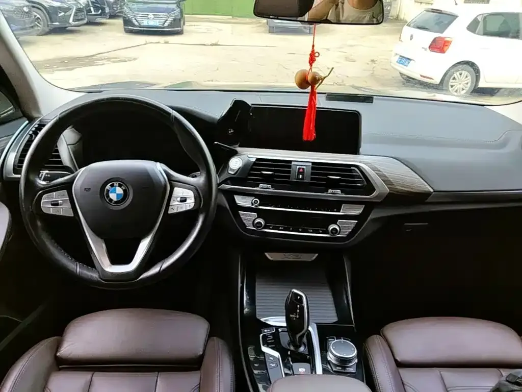 BMW X3 — фото 10