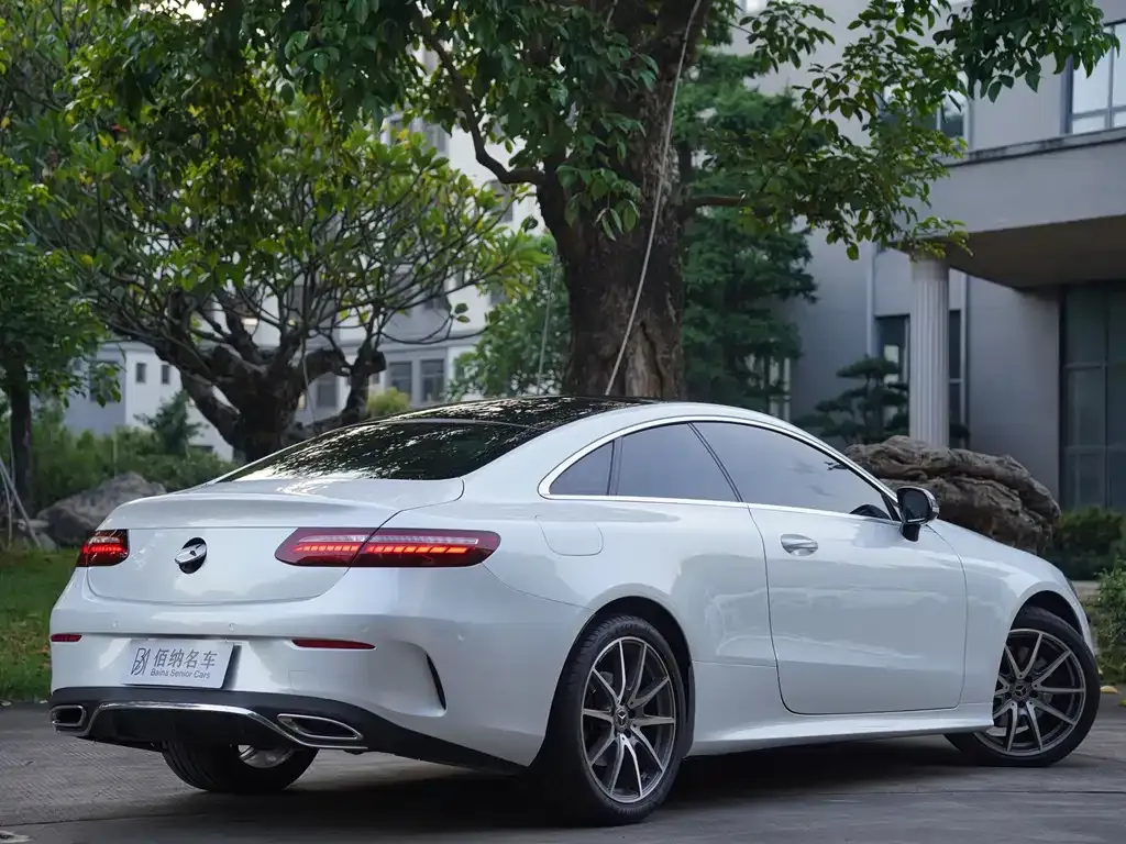 Mercedes-Benz E-Class (Import) — фото 3