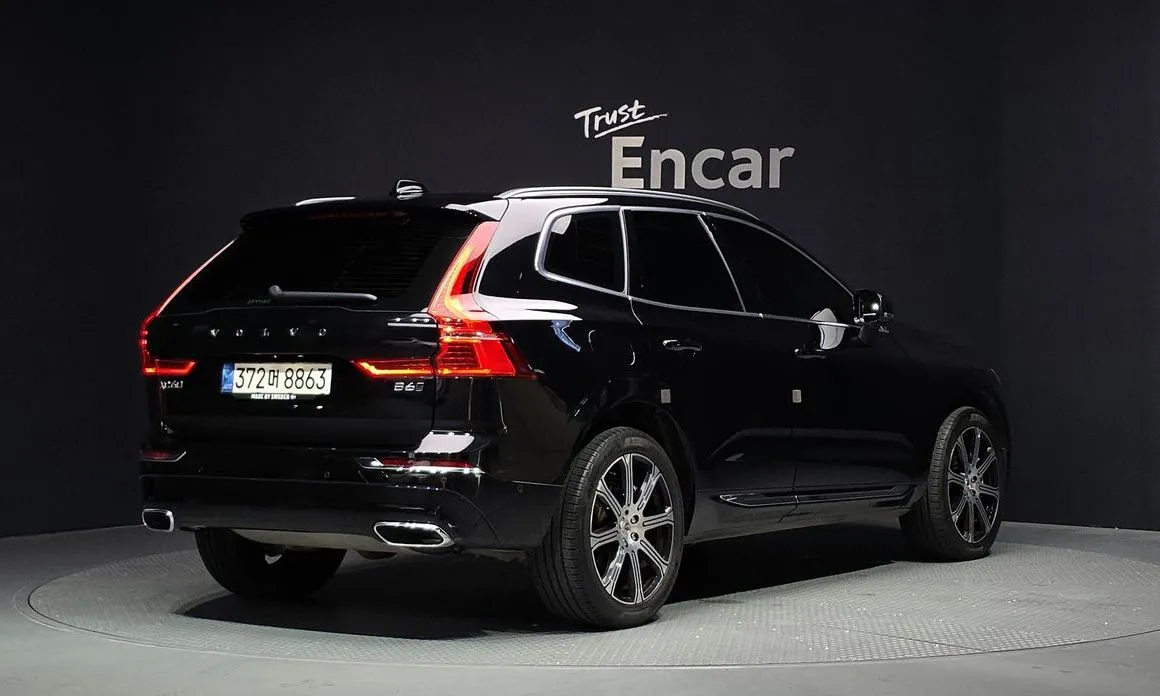 Volvo XC60 — фото 6