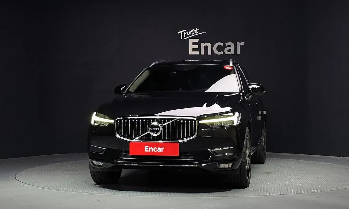 Volvo XC60 — фото 8