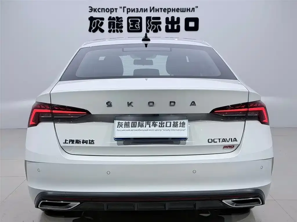 Skoda Octavia — фото 2
