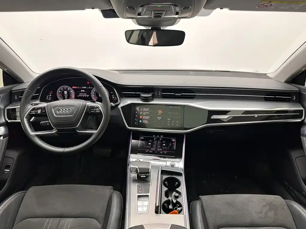 Audi A7L — фото 6