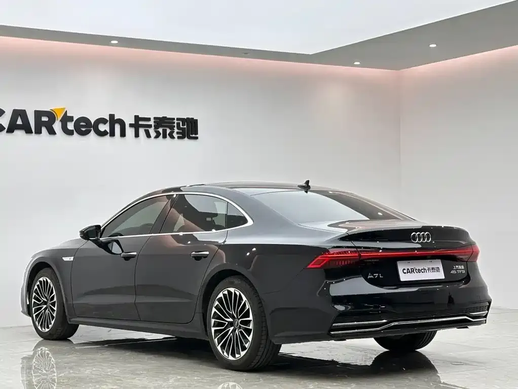 Audi A7L — фото 5