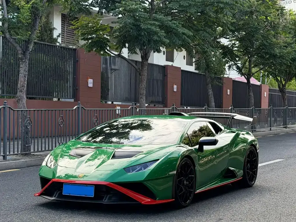 Lamborghini Huracan — фото 1